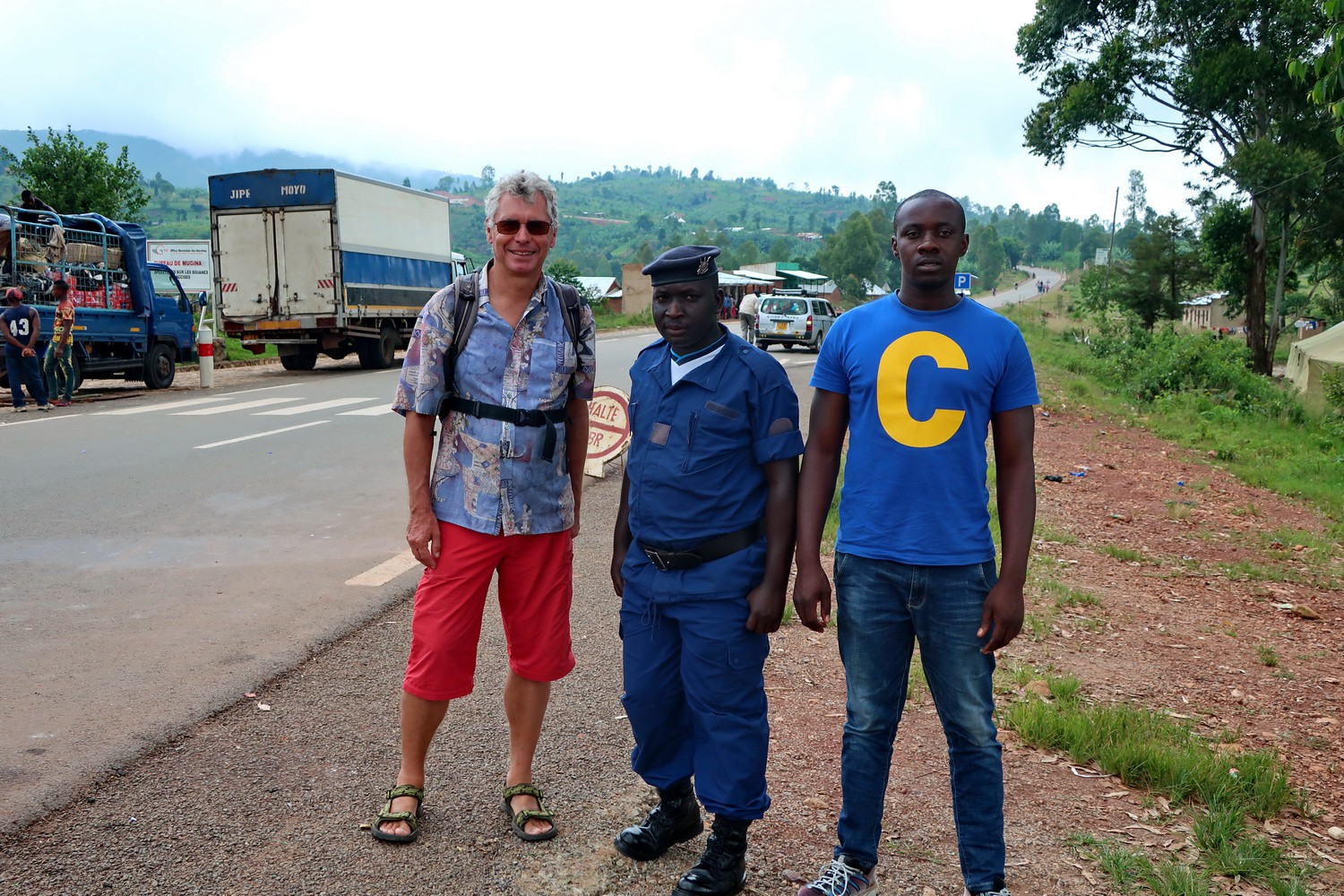 On the border to Burundi, where we had been rejected